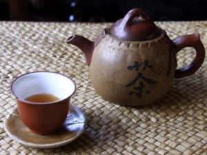 春節(jié)聚會該喝什么茶？科學飲茶身體好