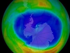 ?南極出現(xiàn)超級臭氧層空洞！面積相當于北美