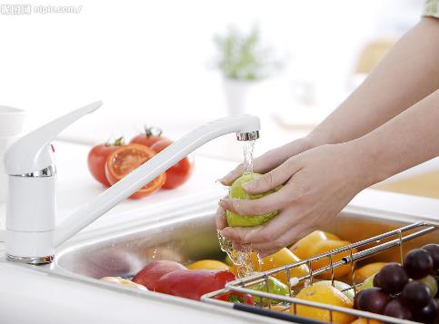 怎么洗水果才干凈？如何清洗干凈葡萄、蘋果、楊梅、桃子