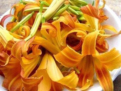 如何預防鮮黃花菜中毒？鮮黃花菜的制作方法，黃花菜的營養(yǎng)價值
