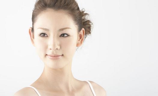 如何改善皮膚質(zhì)量？內(nèi)調(diào)外養(yǎng)是關(guān)鍵