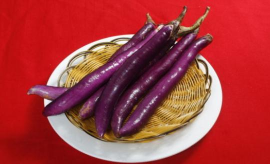 孕期不能吃什么蔬菜？孕期避免吃茄子
