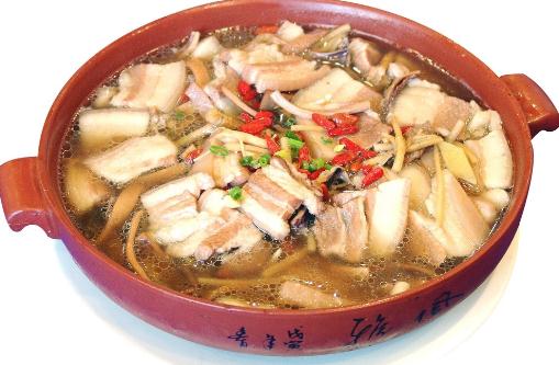 燉肉加點(diǎn)黃芪防感冒