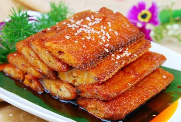 為什么帶魚不能人工養(yǎng)殖？帶魚是深海魚嗎？有什么營(yíng)養(yǎng)價(jià)值